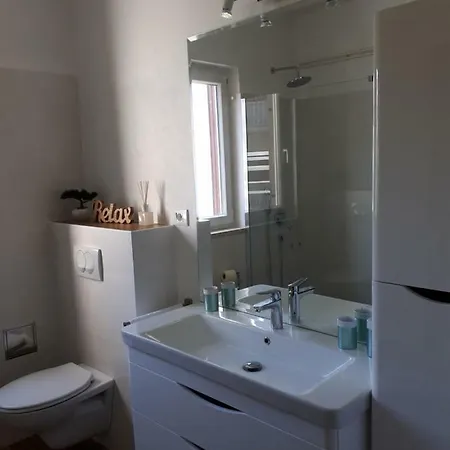 Lily Apartman Podstrana